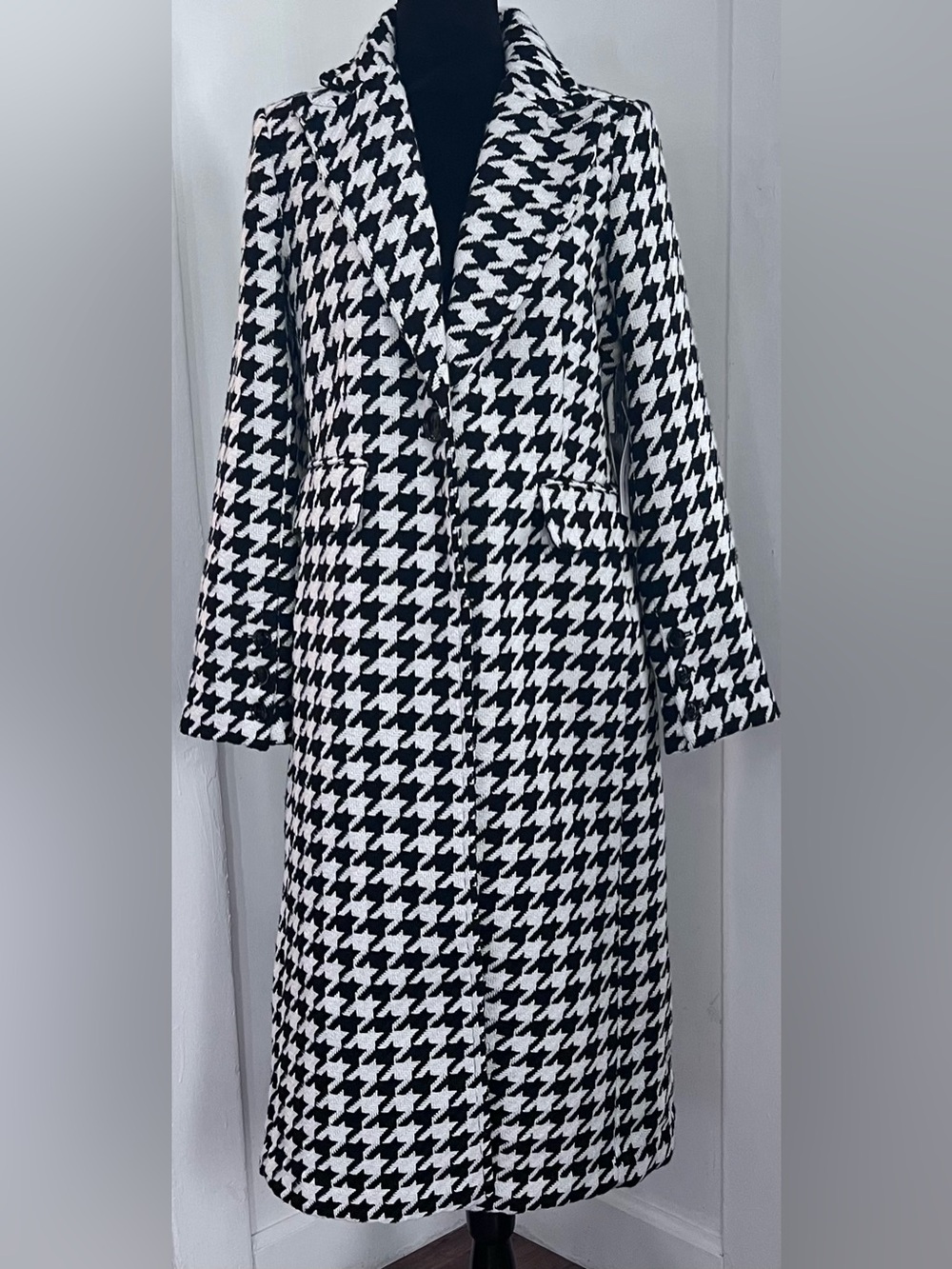 Liz Claiborne Houndstooth Long Coat - Black & White Size S Classic Winter NEW